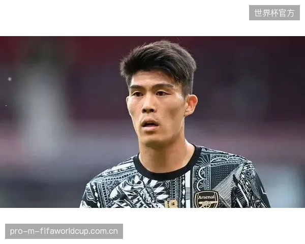 富安健洋的健康回归将极大提升日本队防线战术弹性。